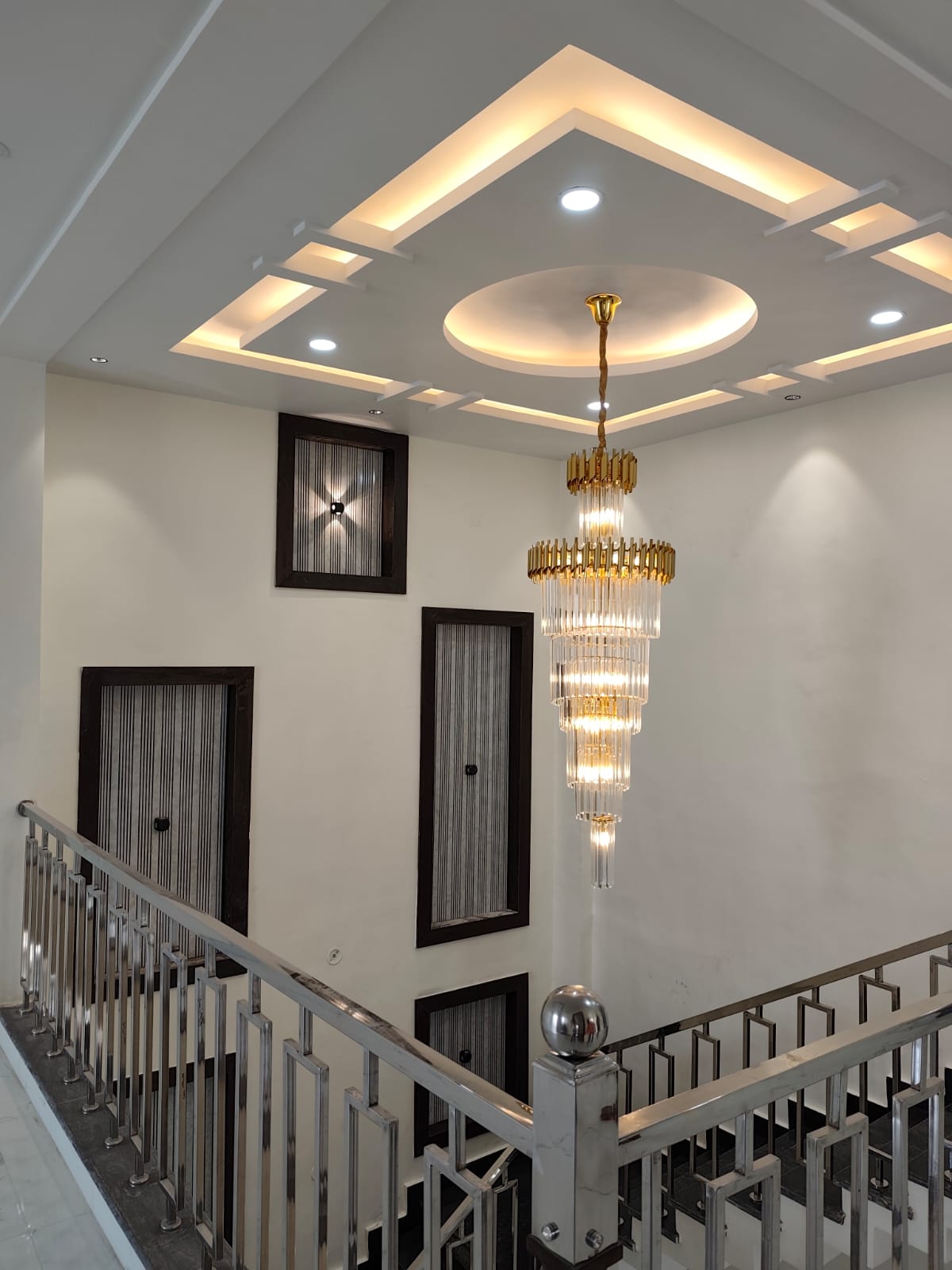 Swastik Modernist Living Space gallery detail 2